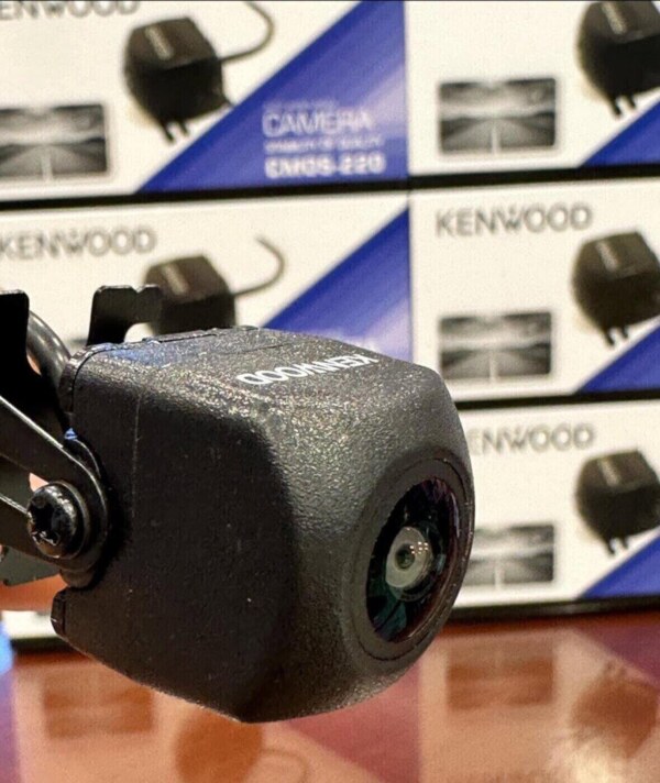 KENWOOD (CMOS-220) High Definition rear camera