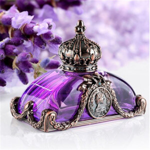 Luxury Seat Perfume Bottle Crown Aromatherapy Jar for Men and Women Car Decoration air Freshener Diffuser Bottle